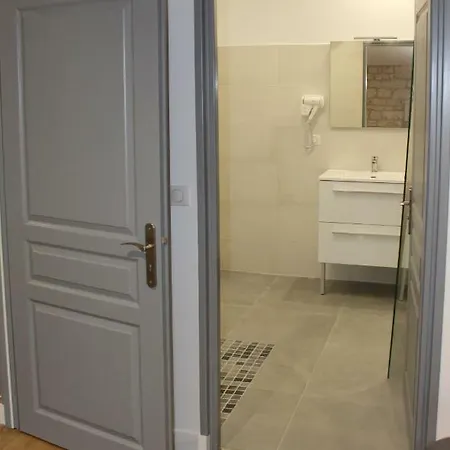 Chateau Des Loups - Les Pommiers